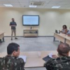 Chefe do Preparo da Força Terrestre conhece o simulador do Guarani